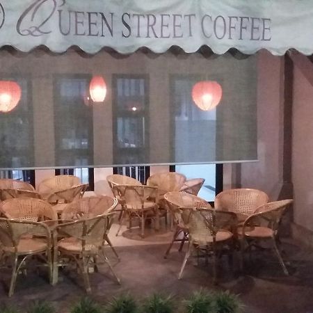 Queen City Hotel Banjarmasin Banjarmasin  Zewnętrze zdjęcie