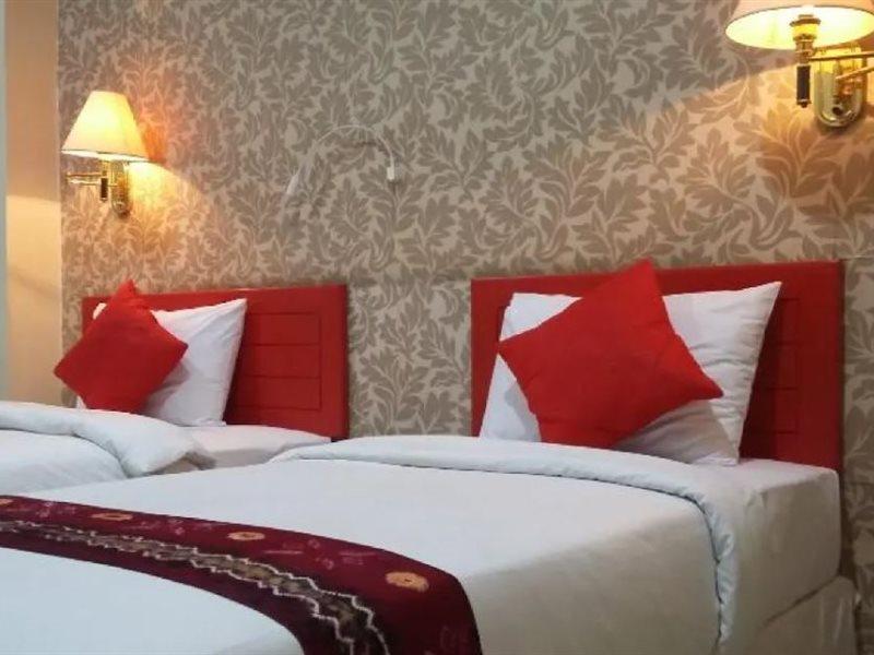 Queen City Hotel Banjarmasin Banjarmasin  Zewnętrze zdjęcie