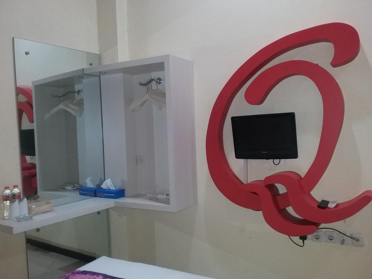 Queen City Hotel Banjarmasin Banjarmasin  Zewnętrze zdjęcie