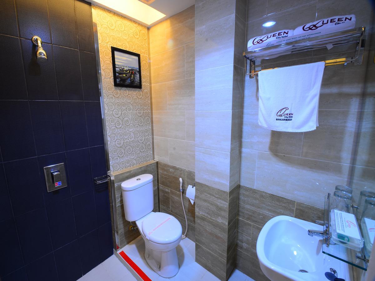 Queen City Hotel Banjarmasin Banjarmasin  Zewnętrze zdjęcie
