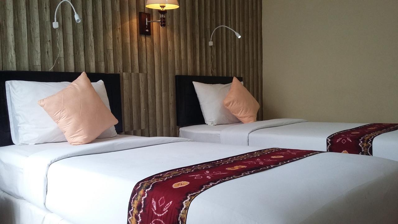 Queen City Hotel Banjarmasin Banjarmasin  Zewnętrze zdjęcie